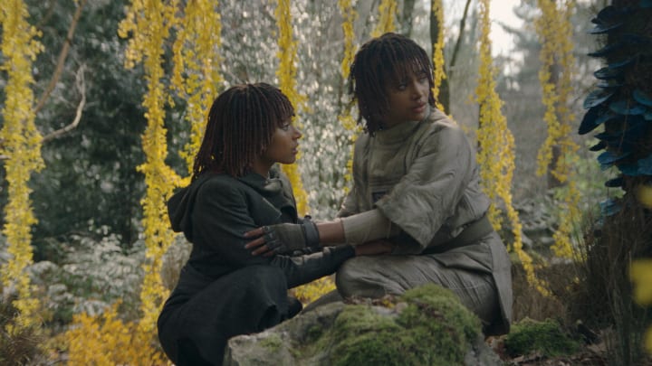 (L-R): Osha Aniseya (Amandla Stenberg) and Mae Aniseya (Amandla Stenberg) in Lucasfilm's Star Wars: THE ACOLYTE, season one, exclusively on Disney+. ©2024 Lucasfilm Ltd. & TM. All Rights Reserved.