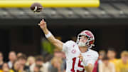 Alabama Crimson Tide quarterback Ty Simpson is second in the Heisman odds.
