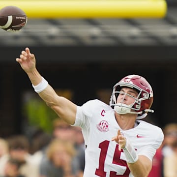 Alabama Crimson Tide quarterback Ty Simpson is second in the Heisman odds.