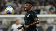 Félix Torres não vive um bom momento no Corinthians