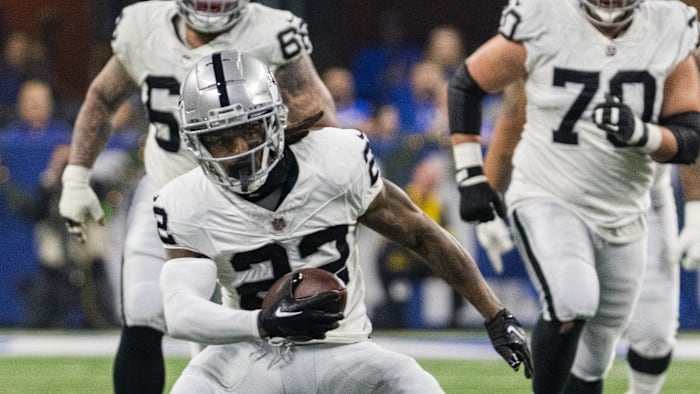 Dec 31, 2023; Indianapolis, Indiana, USA; Las Vegas Raiders running back Ameer Abdullah (22) runs