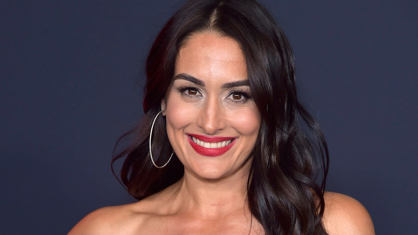 Nikki Bella Returns WWE Evolution Battle Royal for Clash Paris Title Shot