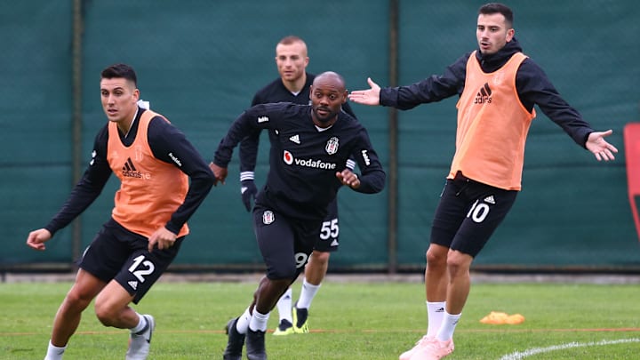 Oğuzhan Özyakup ile Gökhan Töre idmanda Oğuzhan Özyakup ile Gökhan Töre idmanda