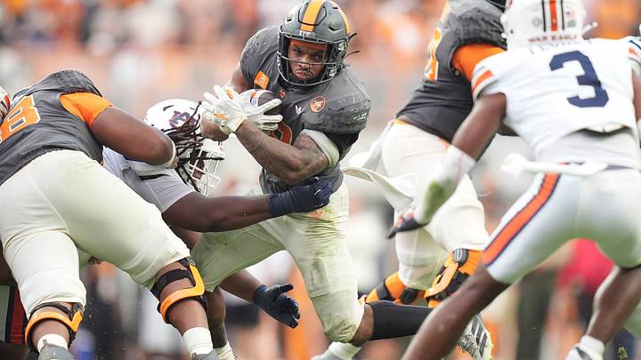 Tennessee running back DeSean Bishop (18) runs the ball during a game between Tennessee and Auburn in Neyland Stadium in Knoxville, Tennessee, Oct. 3, 2026.