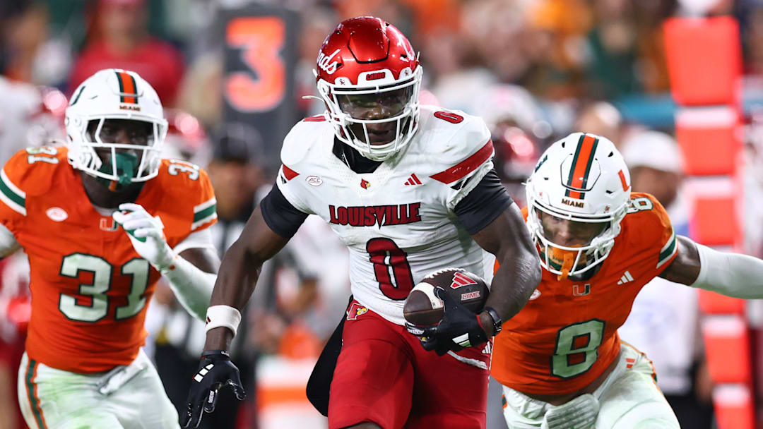 Louisville wide receiver Chris Bell