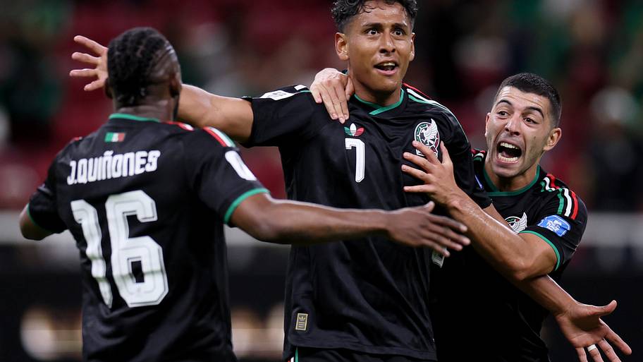 Luis Romo celebrating his goal. 