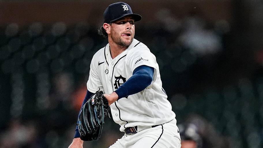 MLB