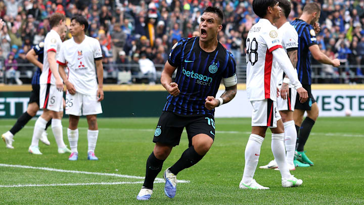 FC Internazionale Milano v Urawa Red Diamonds: Group E - FIFA Club World Cup 2025