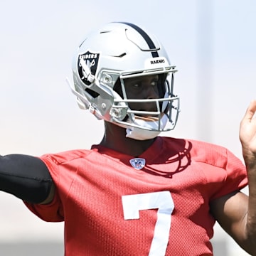 Raiders quarterback Geno Smith wasn't happy with one Seahawks fan in the stands.