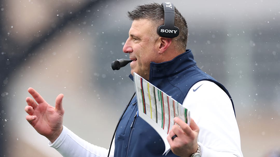 Buffalo Bills v New England Patriots - NFL 2025