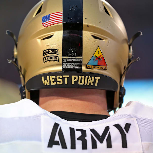 Army football player in 202