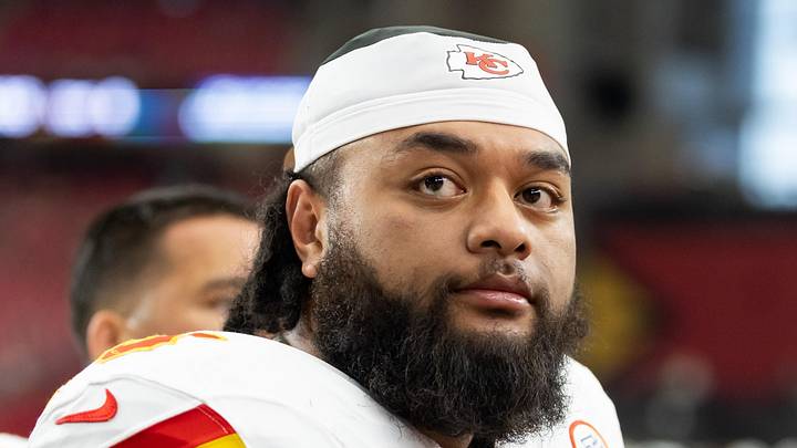 Kansas City Chiefs offensive tackle Esa Pole 