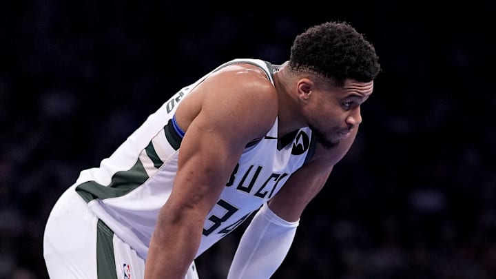 Milwaukee Bucks v New York Knicks