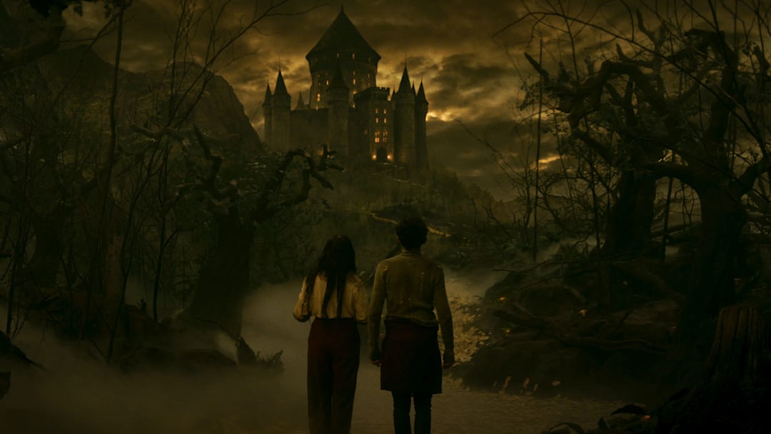 (L-R) Agatha Harkness (Kathryn Hahn) and Billy Maximoff (Joe Locke) in Marvel Television's AGATHA ALL ALONG, exclusively on Disney+. Photo courtesy of Marvel Television. © 2024 MARVEL.