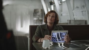 Colonel Ward (Sigourney Weaver) in Lucasfilm's THE MANDALORIAN & GROGU. Photo courtesy of Lucasfilm. © 2025 Lucasfilm Ltd™. All Rights Reserved.