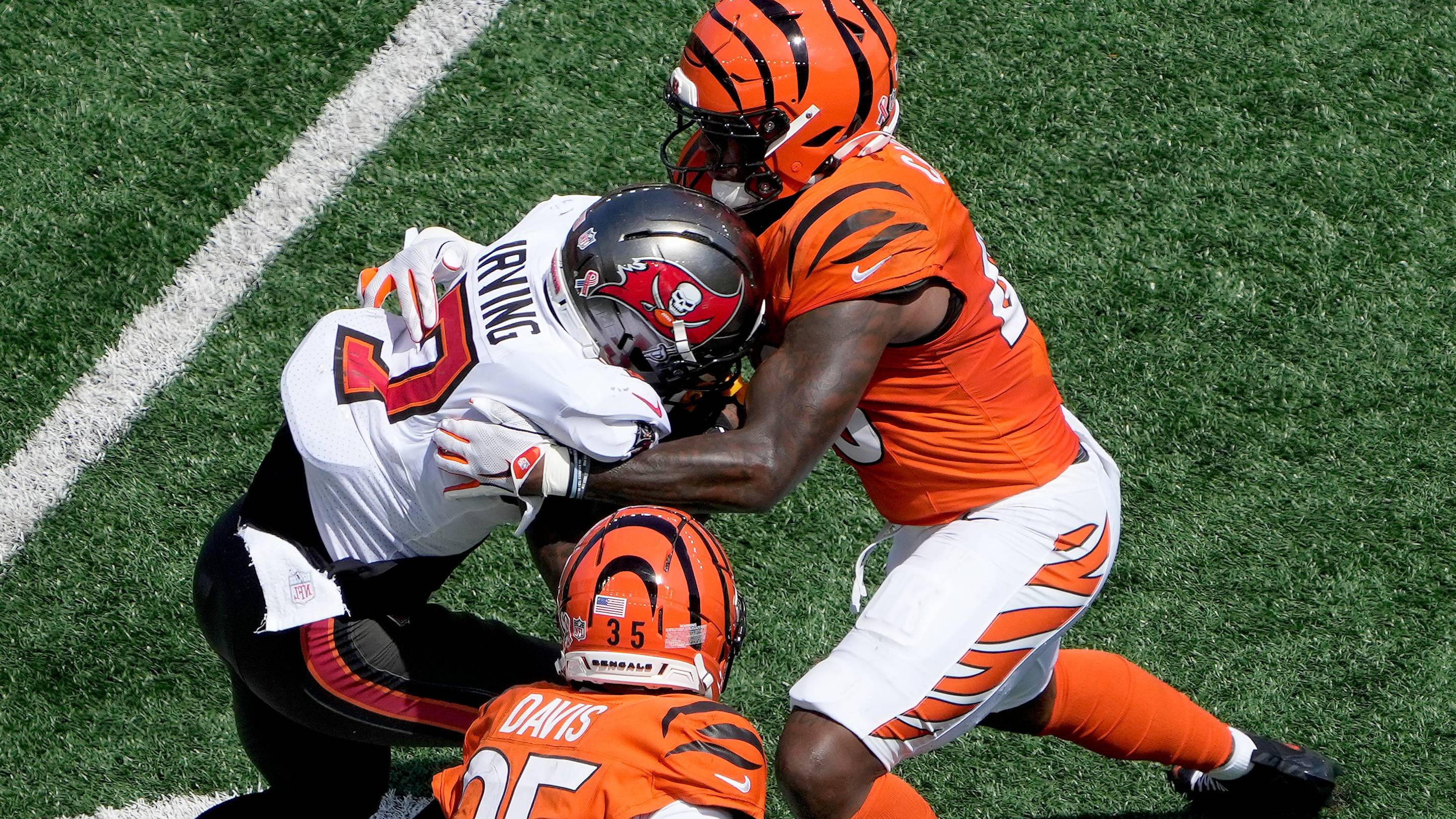 Bengals Defense Takes Big Steps in Opener, but Missed Tackles Still an Issue