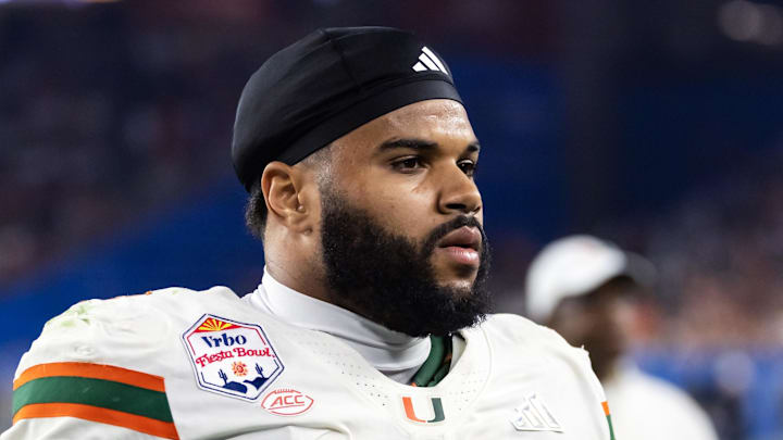 Miami Hurricanes defensive lineman Akheem Mesidor 