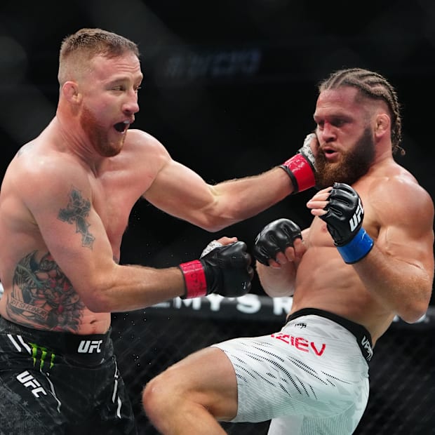 Justin Gaethje fighting Rafael Fizie