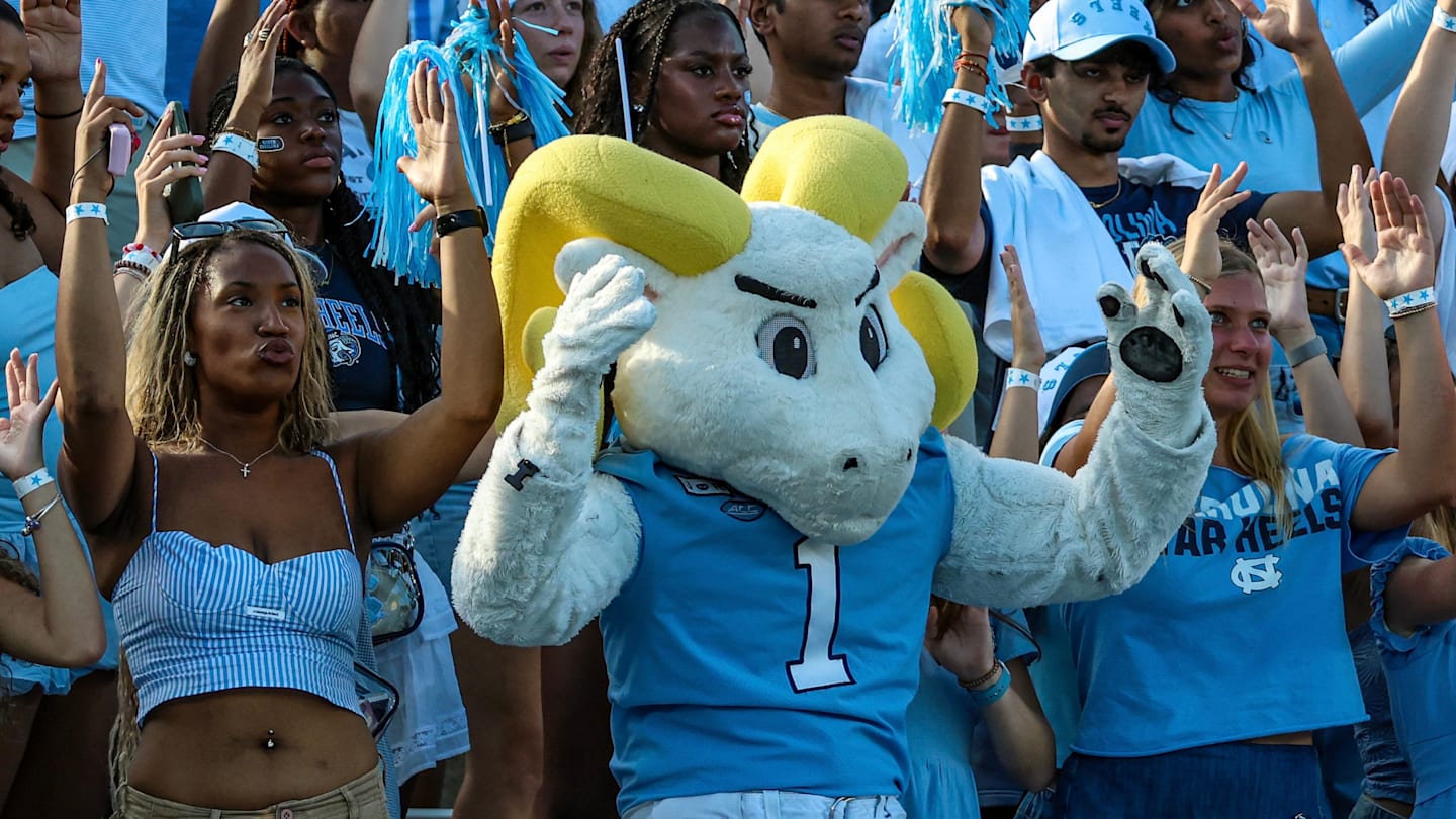 UNC DL Breaks Down How Team has Handled Adversity