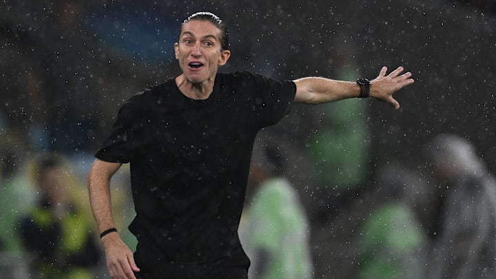 Ex-Flamengo, técnico Filipe Luis quer seguir carreira na Europa Ex-Flamengo, técnico Filipe Luis quer seguir carreira na Europa