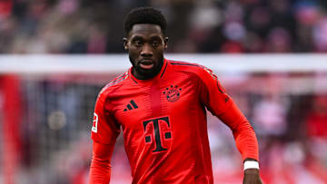 Alphonso Davies est au centre des attentions.