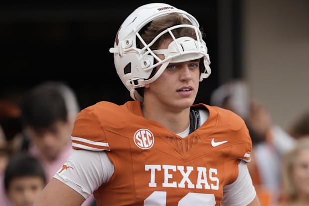 Texas Longhorns quarterback Arch Manning