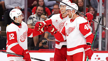 Detroit Red Wings v Chicago Blackhawks