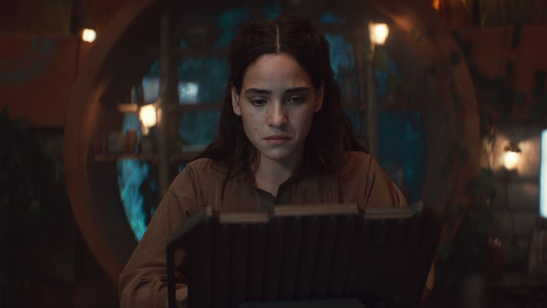 Bix Caleen (Adria Arjona) and Cassian Andor (Diego Luna) in Lucasfilm's Star Wars ANDOR Season 2, exclusively on Disney+. Photo courtesy of Lucasfilm. ©2025 Lucasfilm Ltd. & TM. All Rights Reserved.
