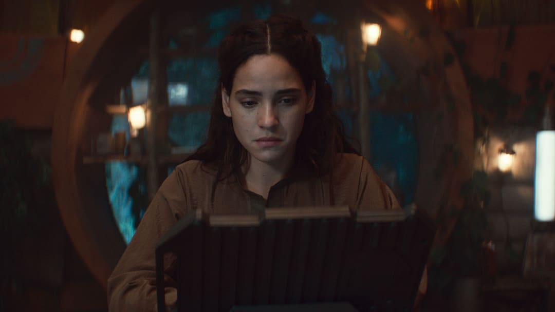Bix Caleen (Adria Arjona) and Cassian Andor (Diego Luna) in Lucasfilm's Star Wars ANDOR Season 2, exclusively on Disney+. Photo courtesy of Lucasfilm. ©2025 Lucasfilm Ltd. & TM. All Rights Reserved.