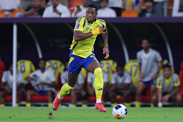 Jhon Duran in action for Al Nassr.