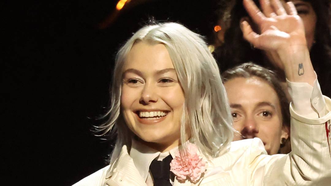 Phoebe Bridgers at the 66th GRAMMY Awards Phoebe Bridgers at the 66th GRAMMY Awards