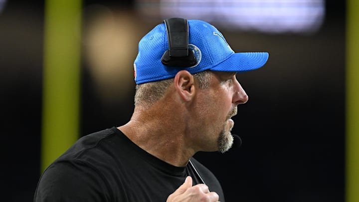 Detroit Lions head coach Dan Campbell on the sidelines during their game against the Los Angeles Rams 