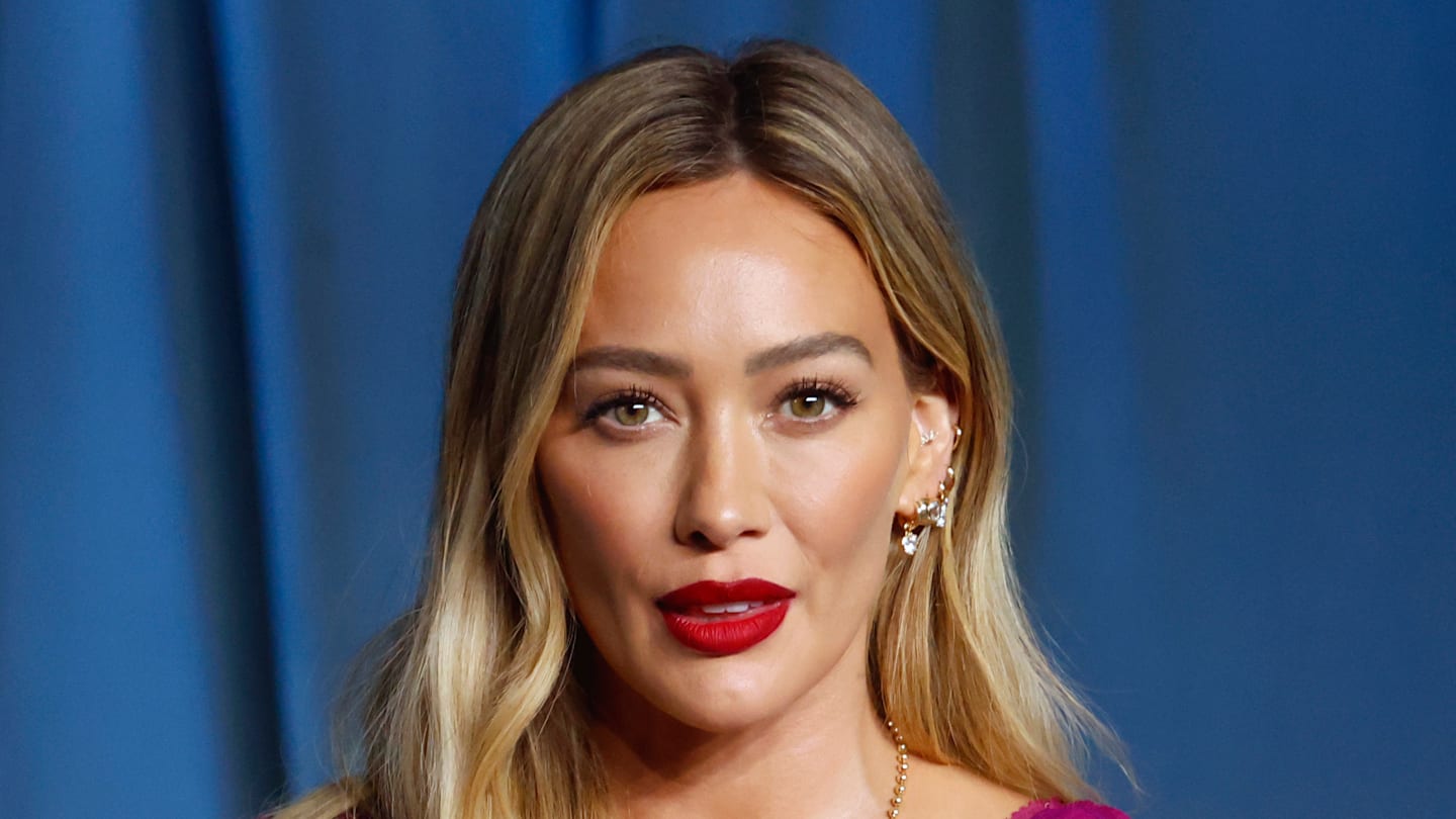 Hilary Duff’s Makeup Artist Just Shared the Secret to Her Luminous, Dewy Glow