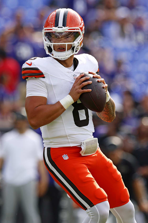 Cleveland Browns quarterback change Dillon Gabriel Joe Flacco Kevin Stefanski Andrew Berry Oregon Ducks Dan lanning rooki