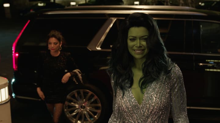 (L-R): Ginger Gonzaga as Nikki Ramos and Tatiana Maslany as Jennifer "Jen" Walters/She-Hulk in Marvel Studios' She-Hulk: Attorney at Law, exclusively on Disney+. Photo courtesy of Marvel Studios. © 2022 MARVEL.