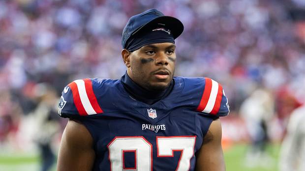 Philadelphia Eagles linebacker Titus Leo