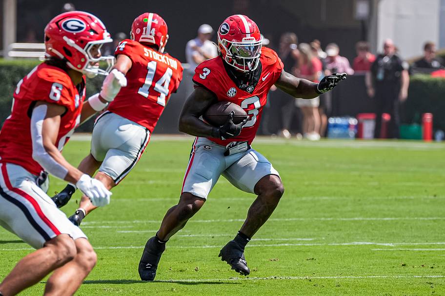 Georgia running back Nate Frazier runs against Tennessee State.