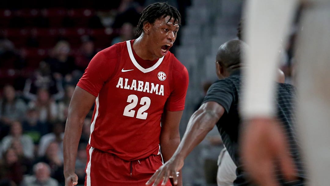 Jan 13, 2026; Starkville, Mississippi, USA; Alabama Crimson Tide forward Aiden Sherrell (22) reacts with an assistant coach during a timeout during the second half against the Mississippi State Bulldogs at Humphrey Coliseum. Mandatory Credit: Petre Thomas-Imagn Images Jan 13, 2026; Starkville, Mississippi, USA; Alabama Crimson Tide forward Aiden Sherrell (22) reacts with an assistant coach during a timeout during the second half against the Mississippi State Bulldogs at Humphrey Coliseum. Mandatory Credit: Petre Thomas-Imagn Images