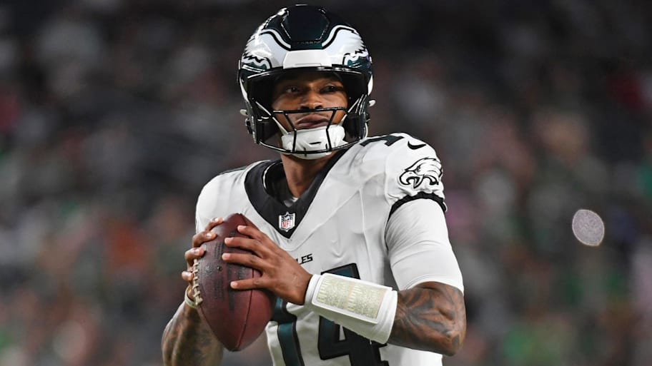 The Eagles waived quarterback Dorian Thompson-Robinson on Sunday. | Eric Hartline-Imagn Images
