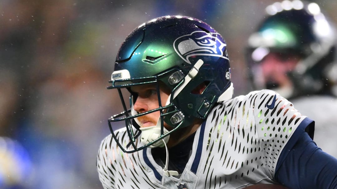 Seattle Seahawks quarterback Sam Darnold runs against the Los Angeles Rams.