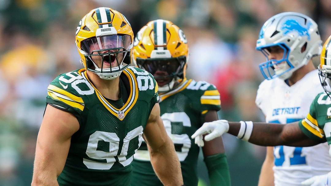 Green Bay Packers defensive end Lukas Van Ness