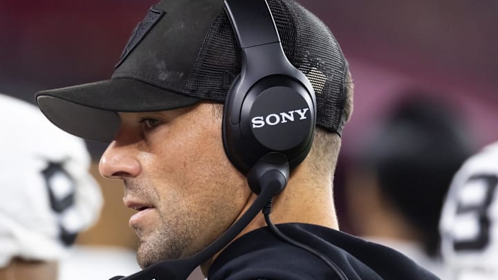 Aug 23, 2025; Glendale, Arizona, USA; Las Vegas Raiders defensive line coach Rob Leonard against the Arizona Cardinals during a preseason NFL game at State Farm Stadium. Mandatory Credit: Mark J. Rebilas-Imagn Images