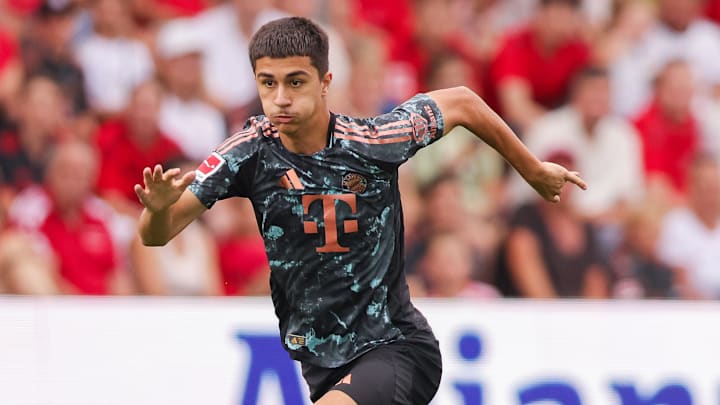 Dem FC Bayern droht ein Abgang von Licina Dem FC Bayern droht ein Abgang von Licina