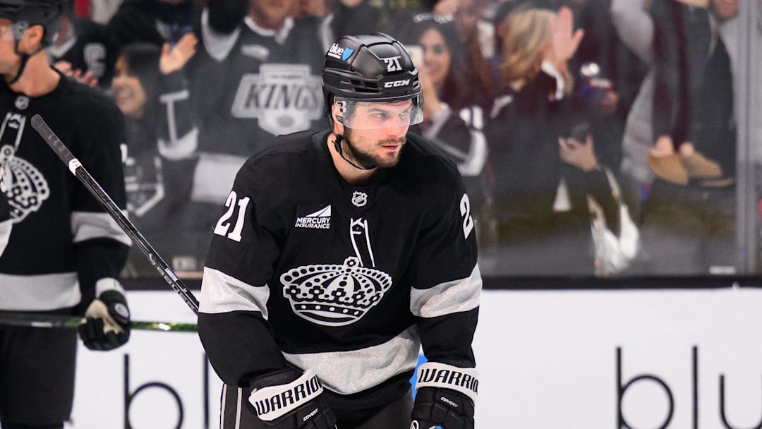 Mar 7, 2026; Los Angeles, California, USA; Los Angeles Kings center Scott Laughton (21) skates to the bench after scoring his first NHL goal during the second period against the Montréal Canadiens at Crypto.com Arena. Mandatory Credit: William Liang-Imagn Images
