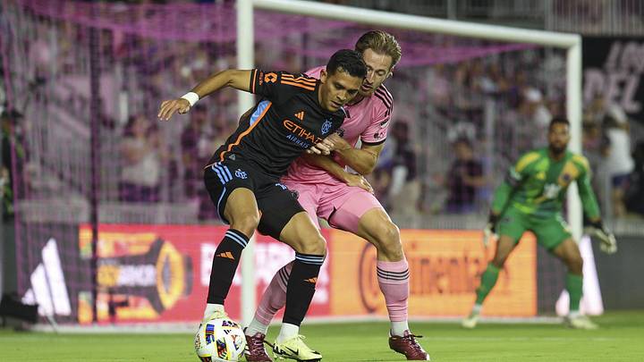 Alonso Martínez of Gotham FC