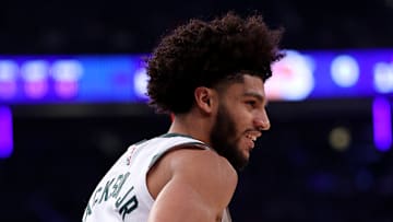 Milwaukee Bucks v New York Knicks