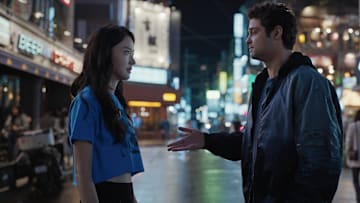 The Recruit. (L to R) Shin Do-hyun as Yoo Jin Lee, Noah Centineo as Owen Hendricks in Episode 201 of The Recruit. Cr. Courtesy of Netflix © 2024