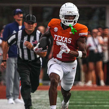 Texas Longhorns receiver Isaiah Bond (7) runs down the sideline during the game against UTSA at Darrell K Royal-Texas Memorial Stadium in Austin Saturday, Sept. 14, 2024.