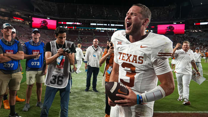 Texas Longhorns quarterback Quinn Ewers (3) celebrates the 34-24 win over Alabama at Bryant-Denny