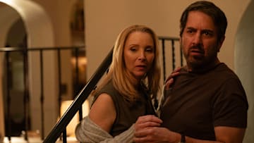 NO GOOD DEED. (L to R) Lisa Kudrow as Lydia and Ray Romano as Paul in Episode 105 of No Good Deed